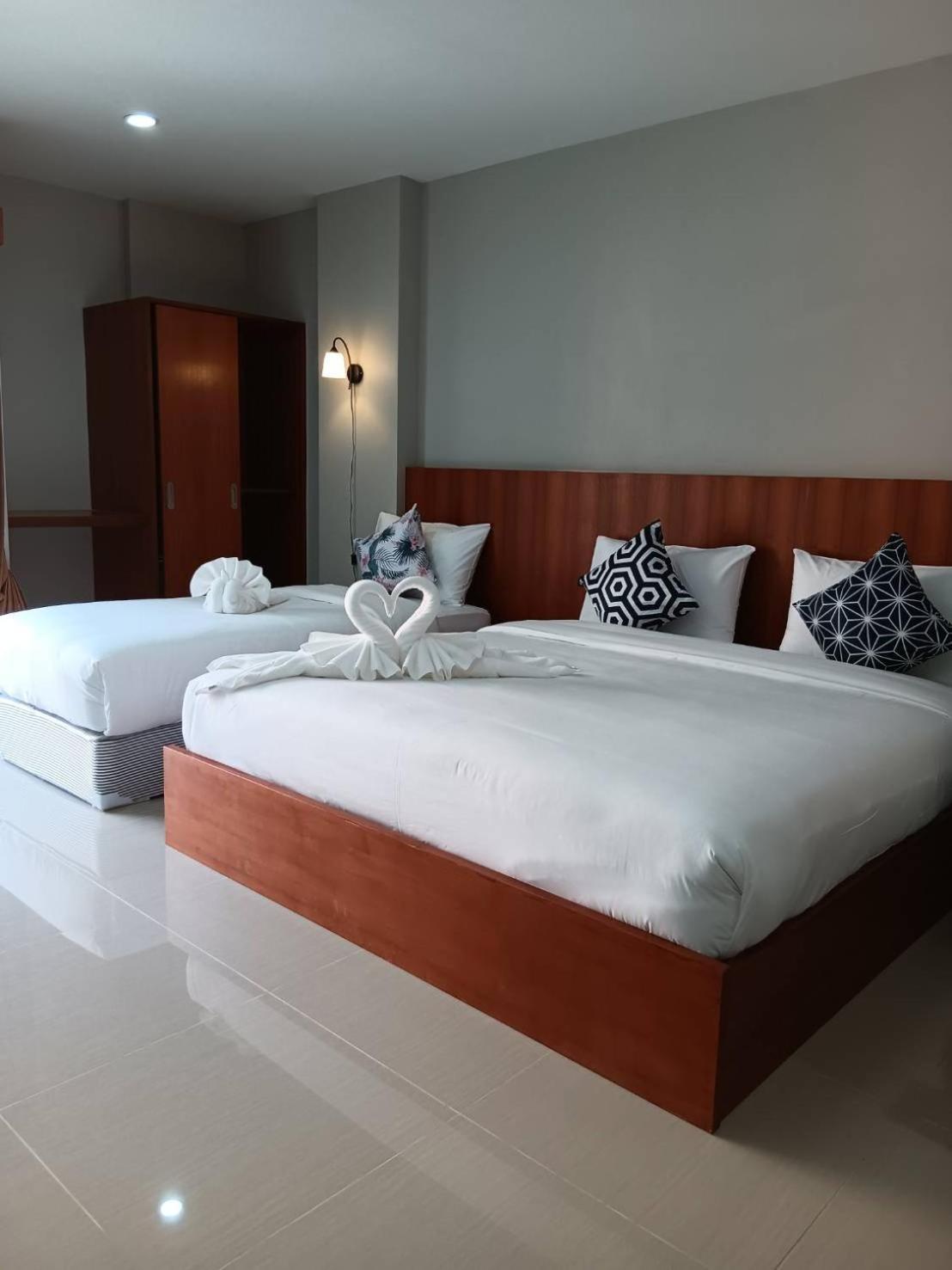 The Brown Boutique Patong Hotel Værelse billede